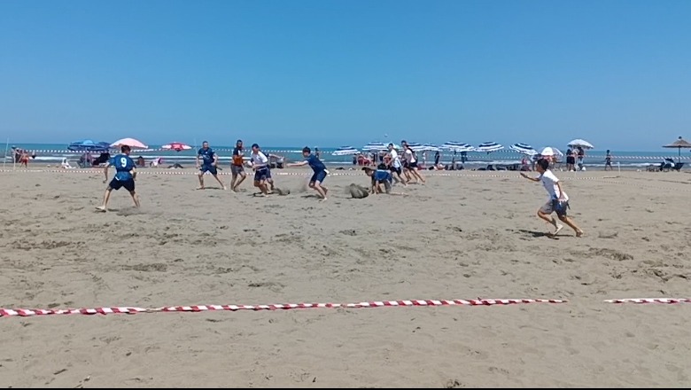 Divjakë, mbahet për herë të parë kampionati ‘Beach Rugby’, një sport i ri që po tërheq të rinjtë