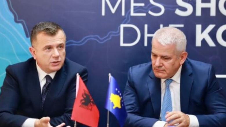 Kosova dhe Shqipëria me kontrolle të përbashkëta në pikëkalimet kufitare, Sveçla e Balla nesër nënshkruajnë protokollin