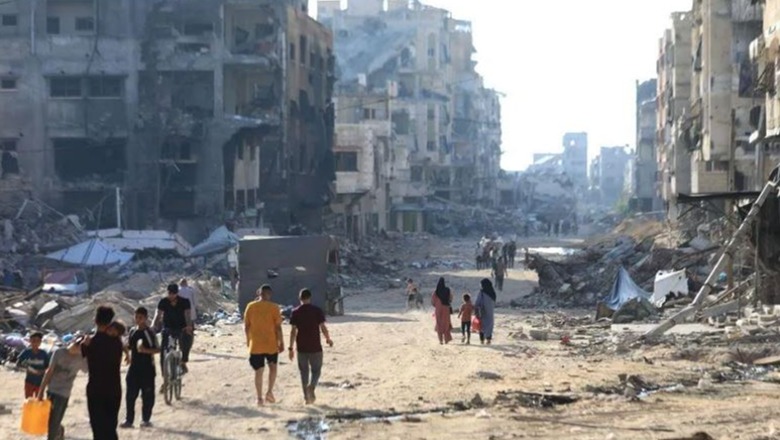 Izraeli urdhëron palestinezët të largohen pas bombardimeve në Gaza