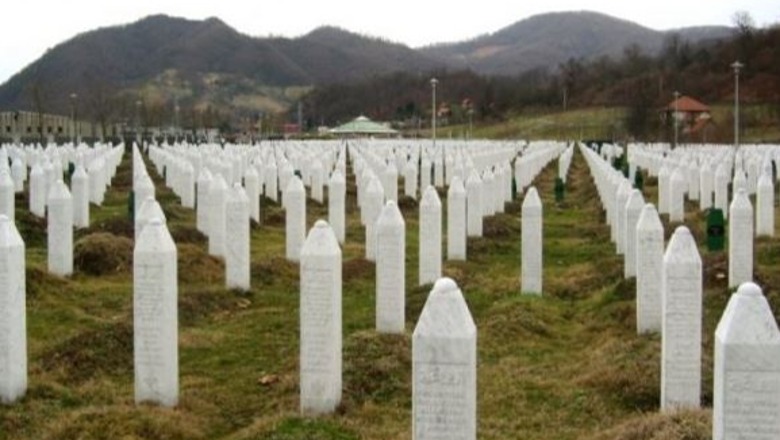 ​29 vjet nga masakra e Srebrenicës