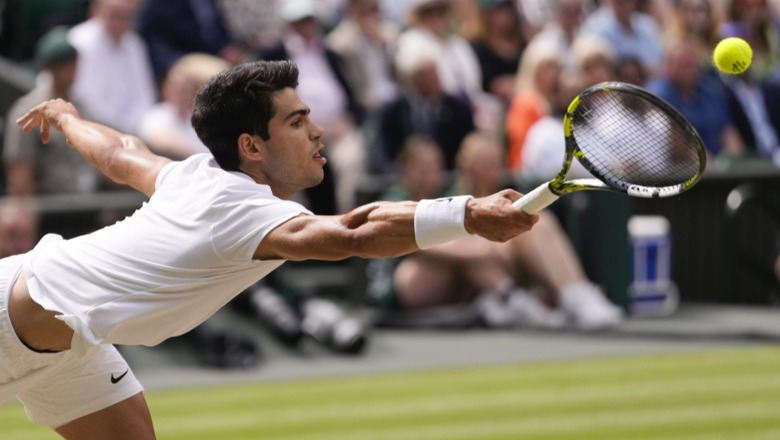 Tenis/ Alcaraz është 'mbreti' i Wimbledon, nxjerr në pension Novak Djokovicin