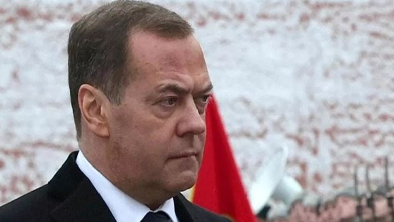 Lufta në Ukrainë/ Medvedev: Hyrja në NATO e Kievit do të thotë luftë globale dhe rrezik i shkatërrimit të planetit