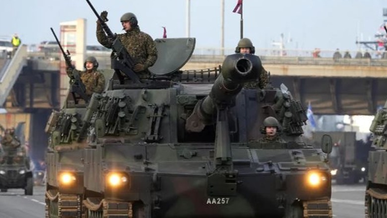 Pas rritjes së kërcënimi të një lufte me Rusinë, Evropa i kthehet rekrutimit ushtarak