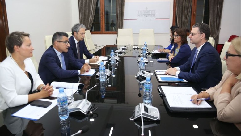 Delegacioni i BERZH në Tiranë, takon ministrin e Financave Ervin Mete