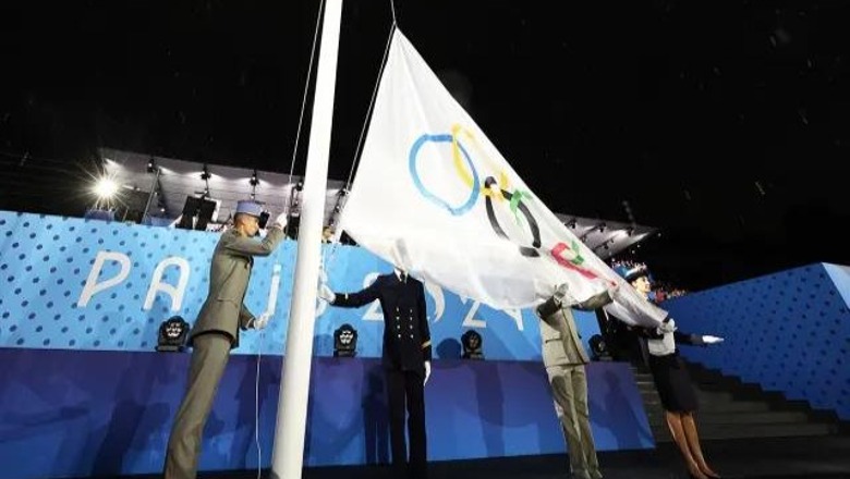 VIDEO/ Ceremonia e hapjes së Lojërave Olimpike, flamuri u ngrit i përmbysur