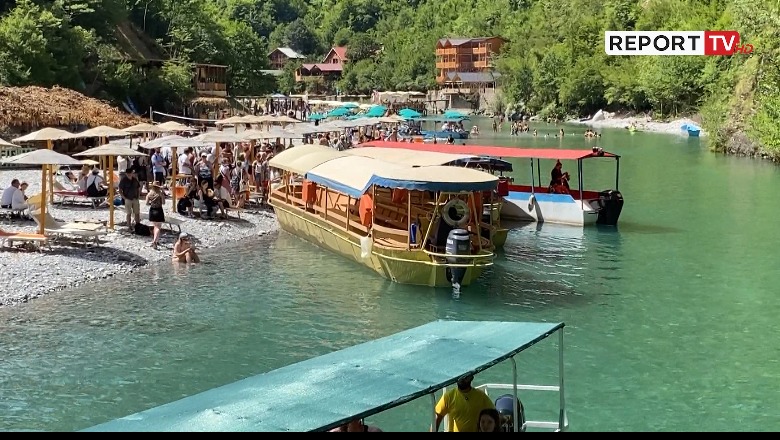 ‘Tajlanda e Shqipërisë’, lumi i Shalës mbledh qindra turistë! Gjatë fundjavës, mbi 3500 vizitorë
