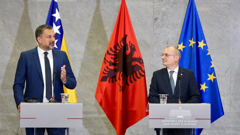Ministri Hasani takohet me homologun boshnjak Konakovic: Fokusi, integrimi në BE! Hapja e ambasadave hap pozitiv