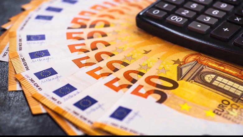 Niveli më i ulët historik, euro po këmbehet me 100.23 lekë, BSH: Bizneset duhet të përshtaten me normalitetin e ri