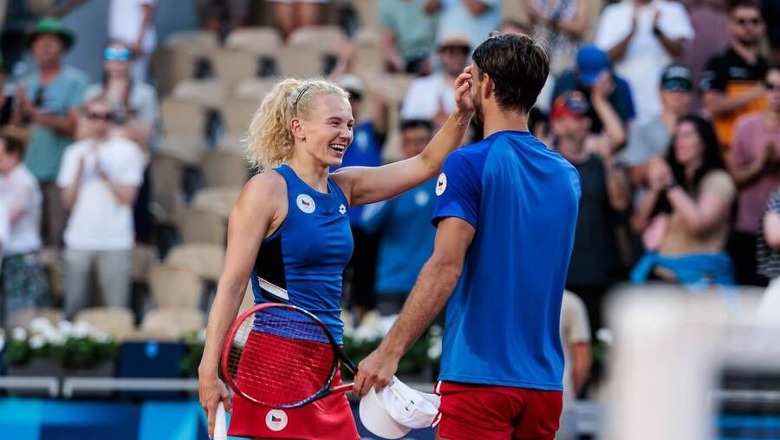 Paris 2024/ Dyshja çeke fiton medaljen e artë së bashku, lidhja e tyre romantike përfundoi pak para Lojërave Olimpike