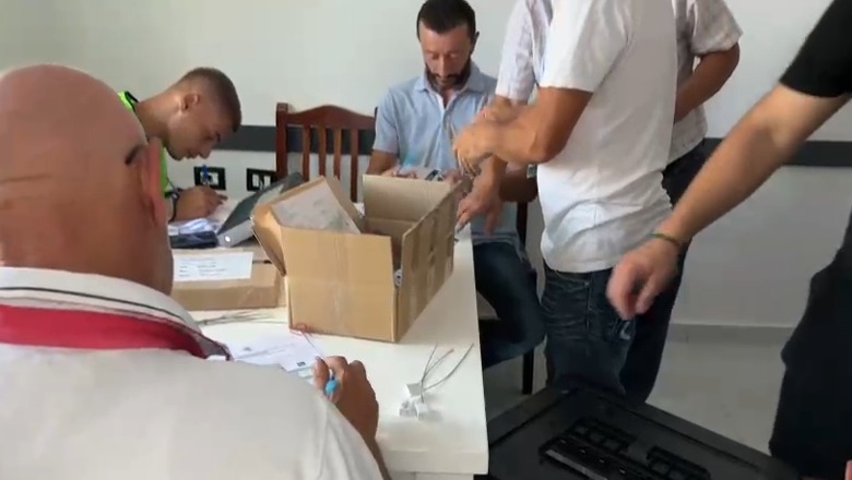 Zgjedhjet në Himarë/ Në dy qendra votimi në fshatin Kuç nuk ka nisur ende votimi! Në një QV u bë afishimi i listave sot  