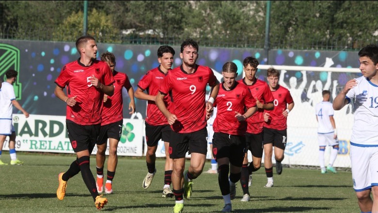 Miqësoret/ Trajneri Ahmataj zbardh listën me emrat e 20 kuqezinjve të ftuar në Kombëtaren U-19