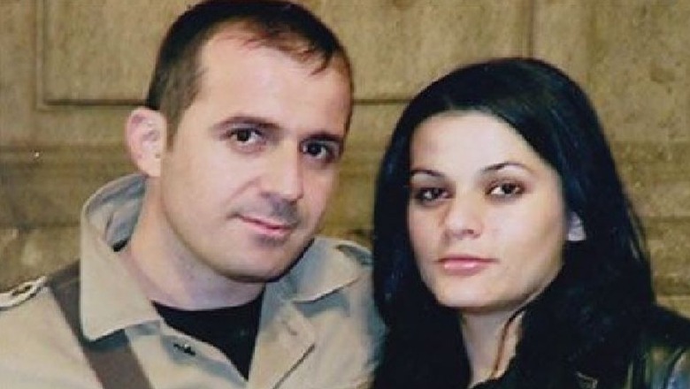 Gratë e PD-së së Sali Berishës dhe Rajmonda, gruaja e Aleks Nikës, vrarë me 21 janar 2011