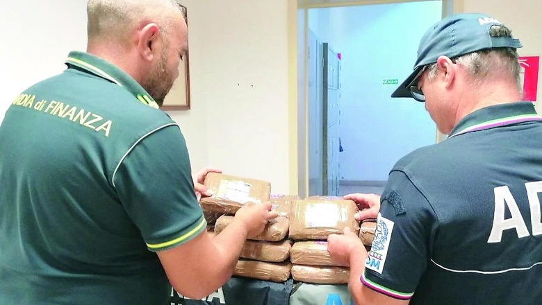 Shkuan të merrnin 148 kg kokainë në portin e Livornos, zbulohen emrat e 3 'korrierëve' shqiptarë! Droga nga Ekuadori ishte fshehur në kontejner me banane