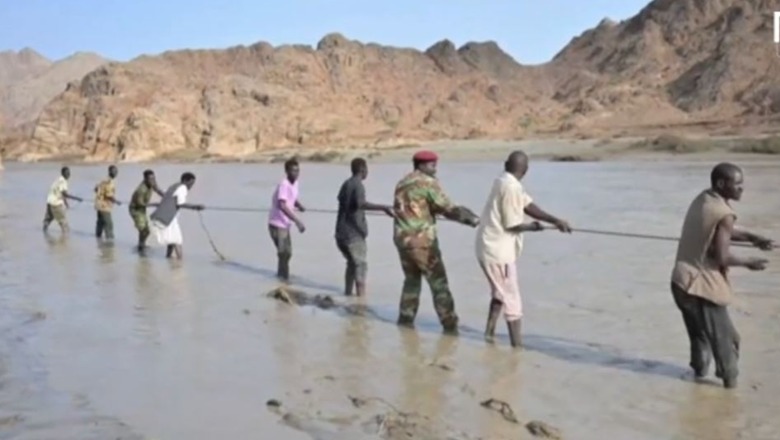 VIDEO/ Shembet diga pas shirave të rrëmbyeshëm në Sudan, të paktën 60 të vdekur dhe mbi 100 të zhdukur