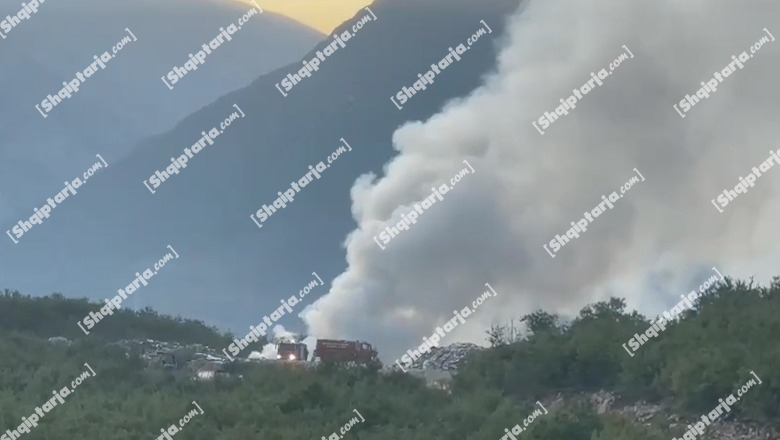 Zjarr në grumbullimin e mbetjeve urbane në Kukës! Tymi mbulon zonat e banuara