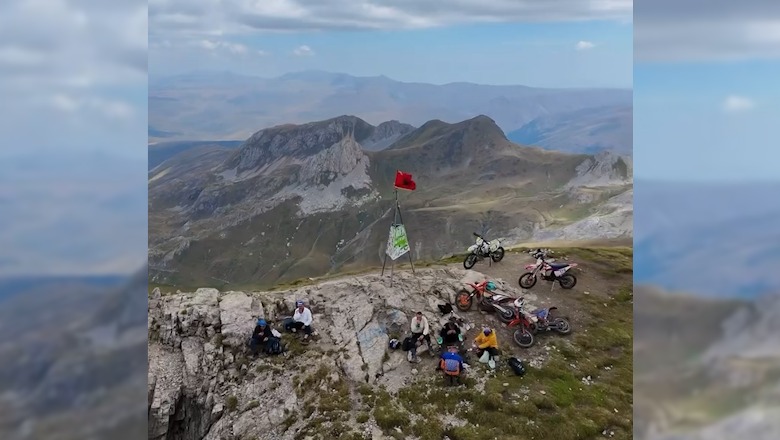 VIDEO/ Me motor në malin e Korabit, tashmë destinacion i preferuar dhe për të pasionuarit e sporteve në terrene të vështira