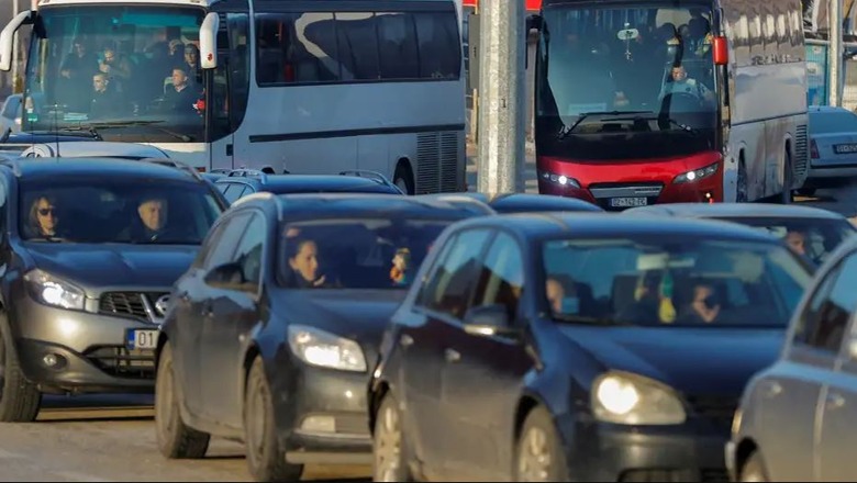 Ministria e Jashtme e Kosovës: Qytetarët të shmangin pikat kufitare me Serbinë