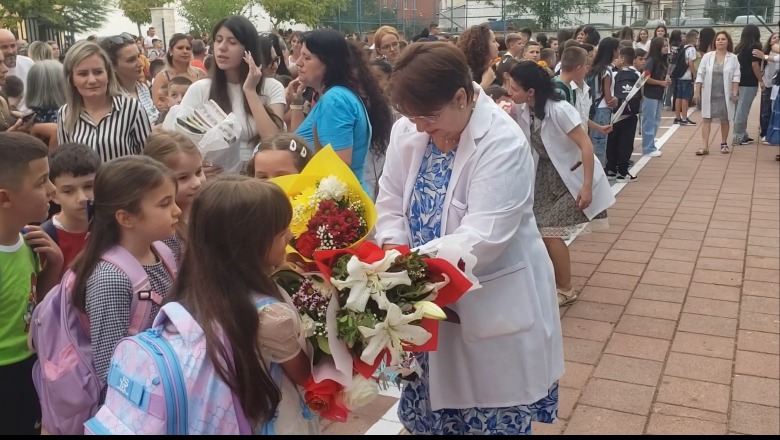 Vëzhgim i Report TV/ Mësim me turne në Berat dhe Lushnje! Mbyllen 14 shkolla në fshatrat e Korçës, Dibrës e Kukësit