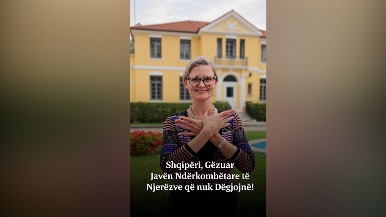 Dita ndërkombëtare e gjuhës së shenjave, ambasada e SHBA: Të punojmë për të siguruar qasje të barabartë në komunikim për të gjithë