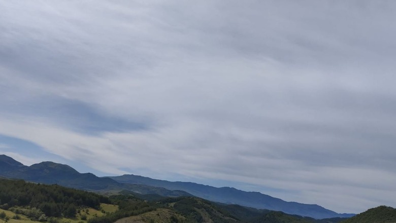 Vranësira dhe reshje shiu, parashikimi i motit për sot