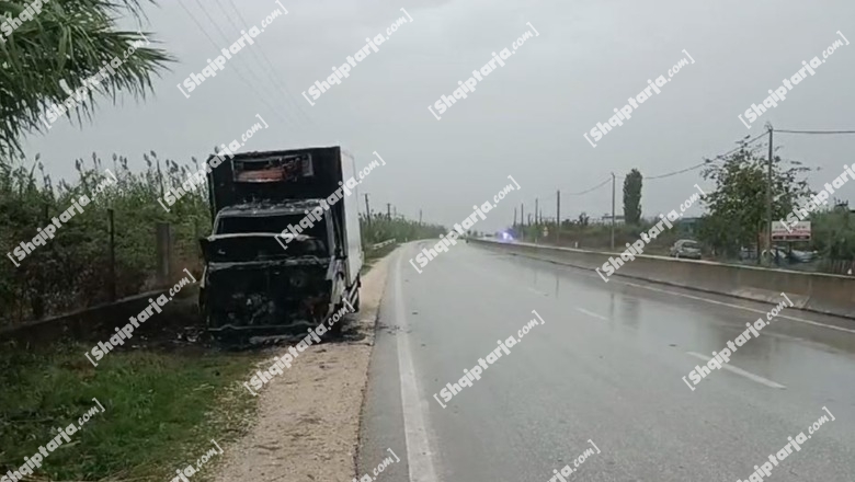 Lushnje/ Merr flakë furgoni i mallrave, shpëton mrekullisht shoferi