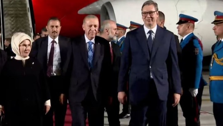 Erdogan vizitë dyditore në Beograd, takim me Vuçiçin dhe një forum biznesi