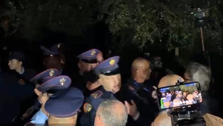 Protesta e opozitës/ 3 të arrestuar në Elbasan, 3 në kërkim! Në hetim 20 protestues dhe 3 deputetët të PD