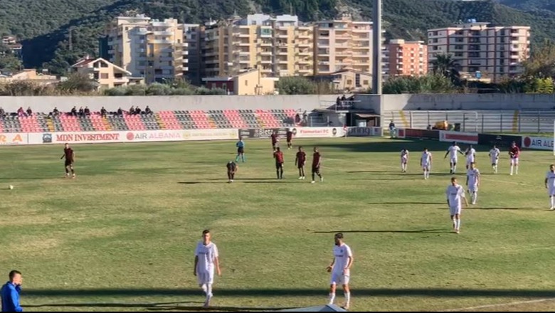 VIDEO/ Lojtari shijakas dërgohet në spital, pse u ndal ndeshja Flamurtari - Erzeni në Kategorinë e Parë