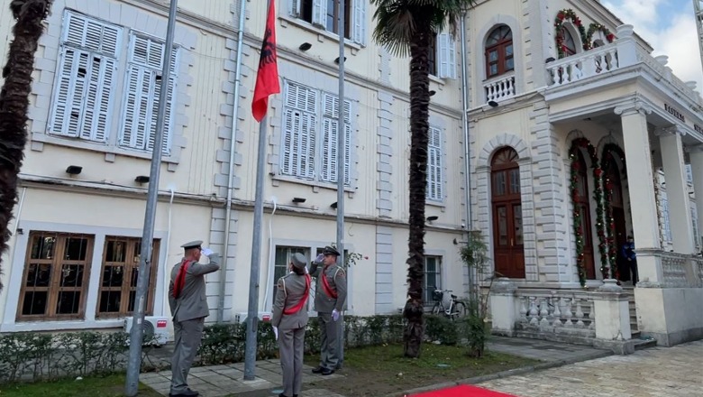 112-vjetori i Pavarësisë/ Ceremonia e ngritjes së flamurit në Shkodër