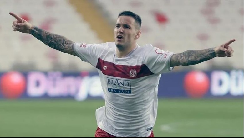 U përfol për kalim tek Trabzonspori, Rey Manaj rinovon kontratën edhe për 1 vit e gjysëm me Sivasspor