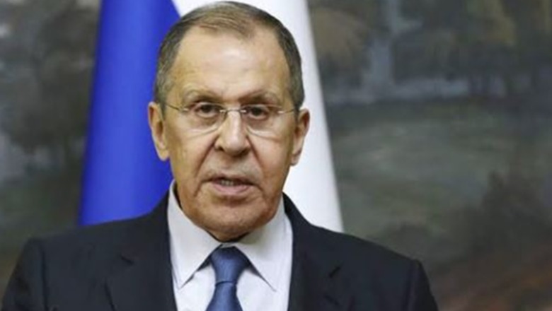 Lufta/ Aeroportet e Moskës mbyllen përkohësisht! Lavrov: Një armëpushim në Ukrainë do të ishte i padobishëm tani