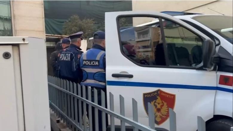 Sarandë/ Sherri masiv në fshatin Gjashtë, arrest me burg për 2 policët, të tjerët ‘detyrim paraqitje’