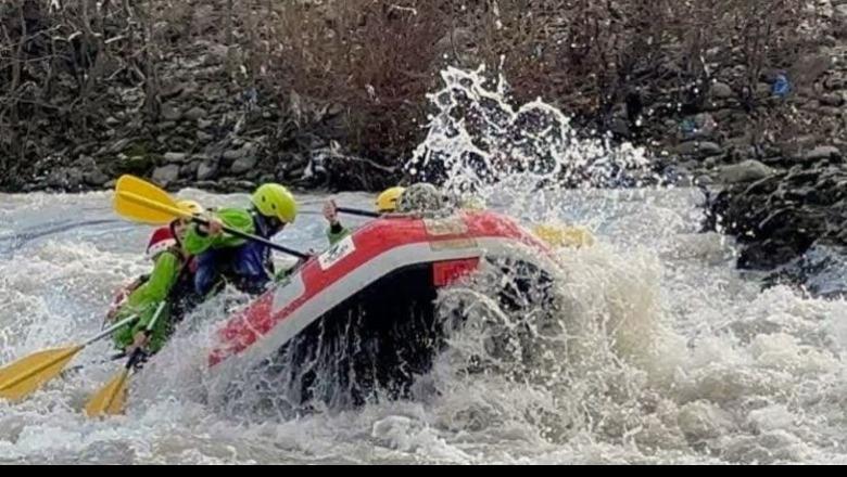 Lumi Vjosa, mbretëresha e lumenjve të egër dhe të apasionuarve pas rafting