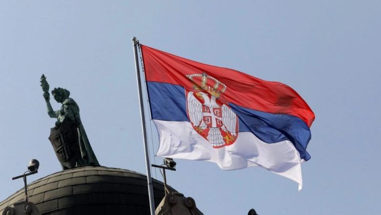 Dy shqiptarë shpallen non-grata nga Serbia: Sulm i paprecedentë, s'na dhanë asnjë shpjegim! Hasani i kërkon llogari ambasadorit: Rishikoni vendimin