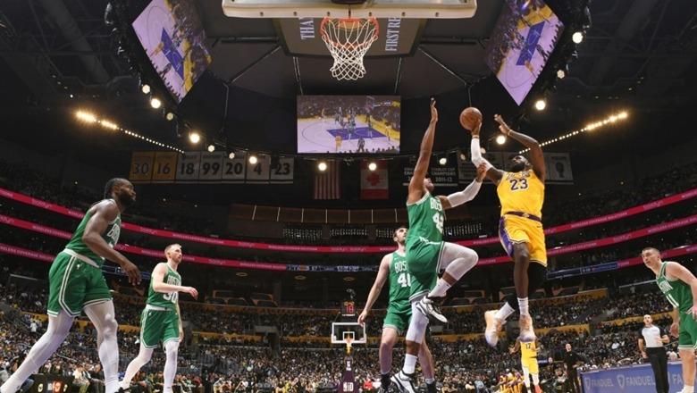 NBA/ Lakers leksion kampionëve të Celtics, Jokic fenomenal te Denver! Fitojnë Bucks e Warriors