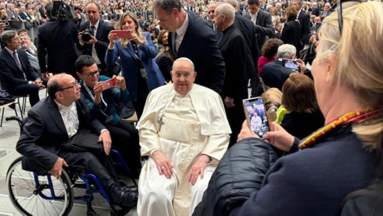 Papa Françesku dhe domosdoshmëria që “bukuria e komunikimit të mos korruptohet”