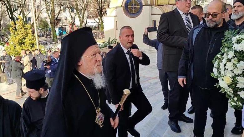 Do drejtojë ceremoninë mortore për Kryepeshkopin Anastas, mbërrin Patriarku Bartolomeu