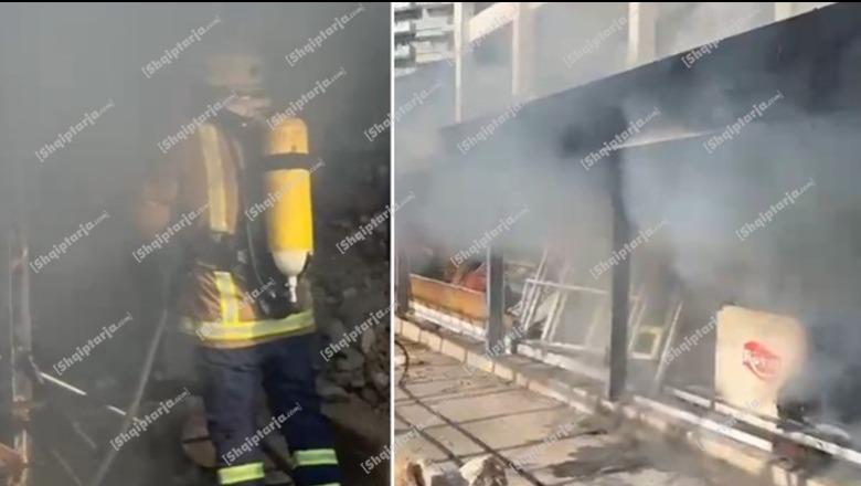 Një hotel Sarandë përfshihet nga flakët! Zjarri erdhi gjatë saldimit të një vegle pune (VIDEO)