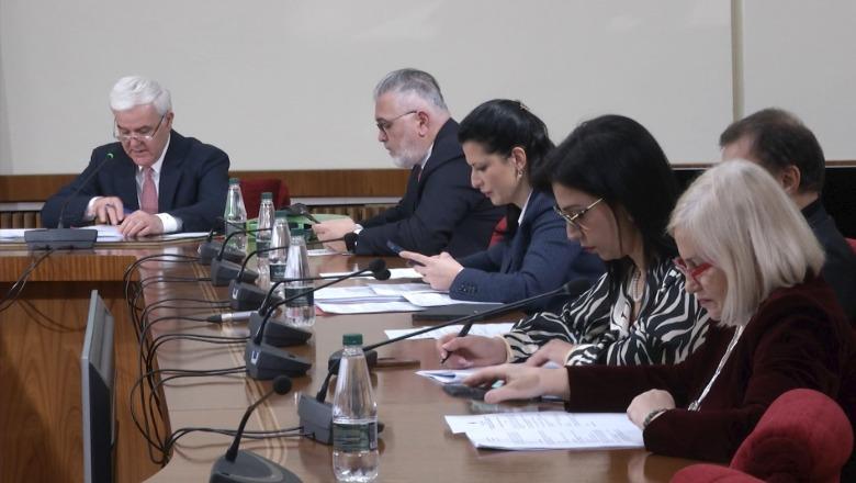 ‘Xhafaj’/ Ekspertët: Komision i Përhershëm parlamentar për monitorimin e institucioneve antikorrupsion (edhe SPAK)! Deputeti i PS: Ku japin llogari, kush i kontrollon?