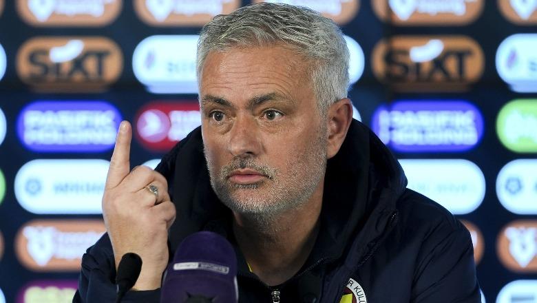 ‘Silleni si majmunët’! Federata i ‘shkurton gjuhën’ Jose Mourinhos, e dënon me katër ndeshje