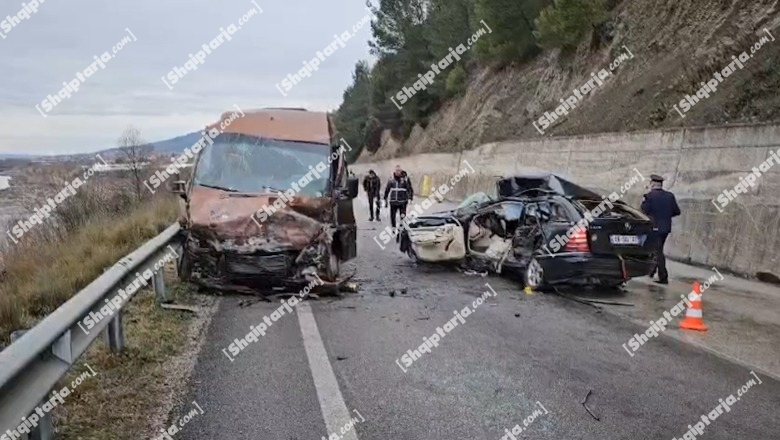 Aksident tragjik në aksin ‘Elbasan-Peqin’, vdesin nënë e bir, 5 të plagosur në spital (VIDEO)