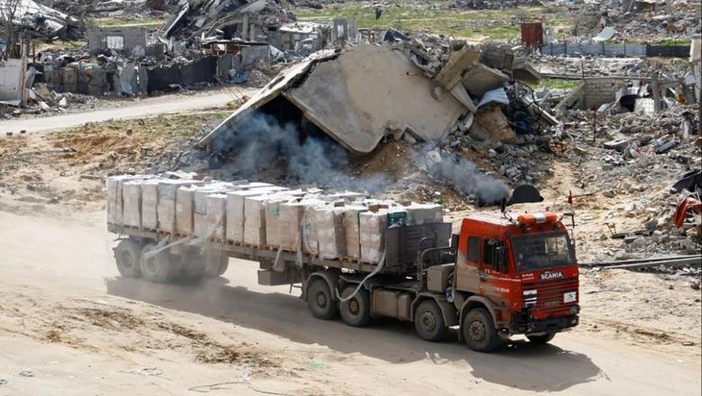 Skadoi afati i marrëveshjes/ Izraeli bllokon hyrjen e të gjithë ndihmave humanitare në Gaza