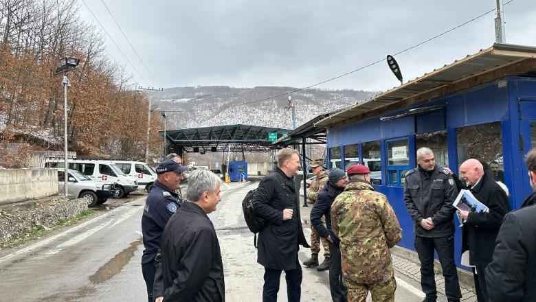 Kosovë/ I dërguari i BE për dialogun viziton veriun: Lëvizja e lirë e njerëzve dhe mallrave, gur themelor i integrimit në BE