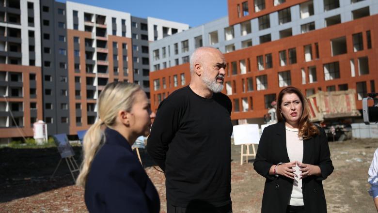 Rama në lagjen 14 ku do të ndërtohet shkolla e re: Të ecim me një plan të ri për objektet arsimore! Ristani: Do të funksionojë për 900 nxënës