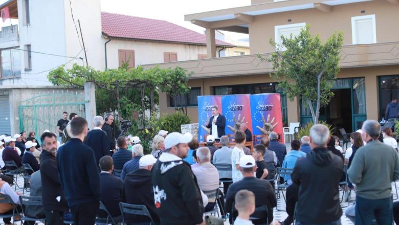  Vlorë, Gjiknuri me banorët e ish-fushës së aviacionit: PS dhe Rama janë e vetmja alternativë, kemi investuar 1.2 mln dollarë në këtë qark