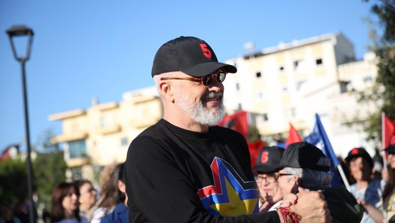 Rama ironi me Berishën për kontratën e lobimit: Luli thoshte 7x7= 42, tani doli dhe bufi 7x7= 6 milionë! Sot mund të kishim ende piramidat e Sudes dhe Xhaferrit