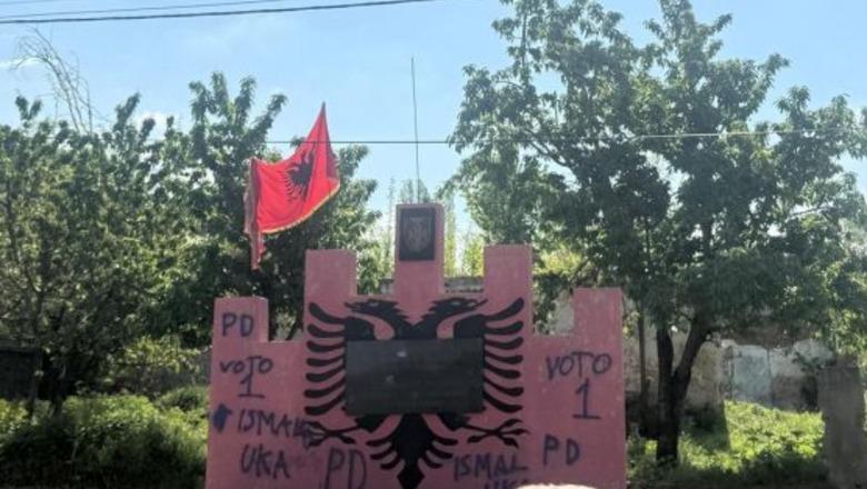 PD përdhos monumentin e Skënderbeut në Dibër, në ditën e lindjes së Heroit Kombëtar! Banorët reagojnë të indinjuar, e rikthejnë në identitet (FOTOT)