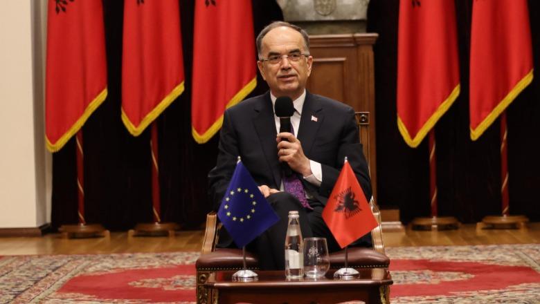 11 maji/ Presidenti Begaj mesazh: Votoni për të vendosur të ardhmen e Shqipërisë! Institucionet të garantojnë zgjedhje të lira! Test pjekurie politike