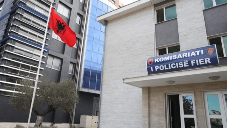 Tentuan që të vrisnin me sëpatë një 58-vjeçar në Fier, arrestohet babai, shpallet në kërkim i biri