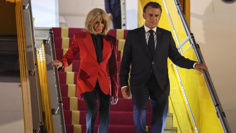 Macron: Nuk më goditi gruaja, po luanim, komentet marrëzi